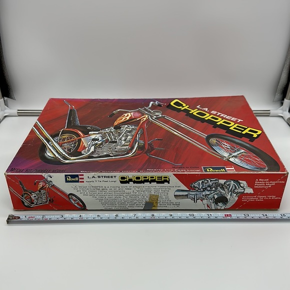 L.A. Street Chopper Revell Vintage Motorcycle Model Kit - Picture 3 of 7